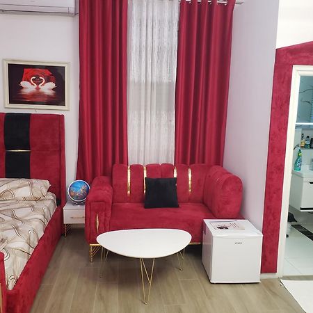 Studio Near Tirana Airport 2- Self Check-In Free Parking Apartman Valjiosi Kültér fotó