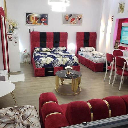 Studio Near Tirana Airport 2- Self Check-In Free Parking Apartman Valjiosi Kültér fotó