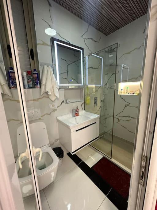 Studio Near Tirana Airport 2- Self Check-In Free Parking Apartman Valjiosi Kültér fotó