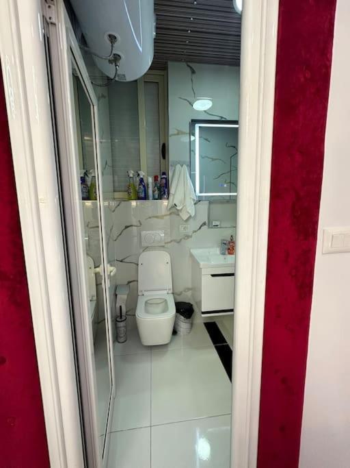 Studio Near Tirana Airport 2- Self Check-In Free Parking Apartman Valjiosi Kültér fotó